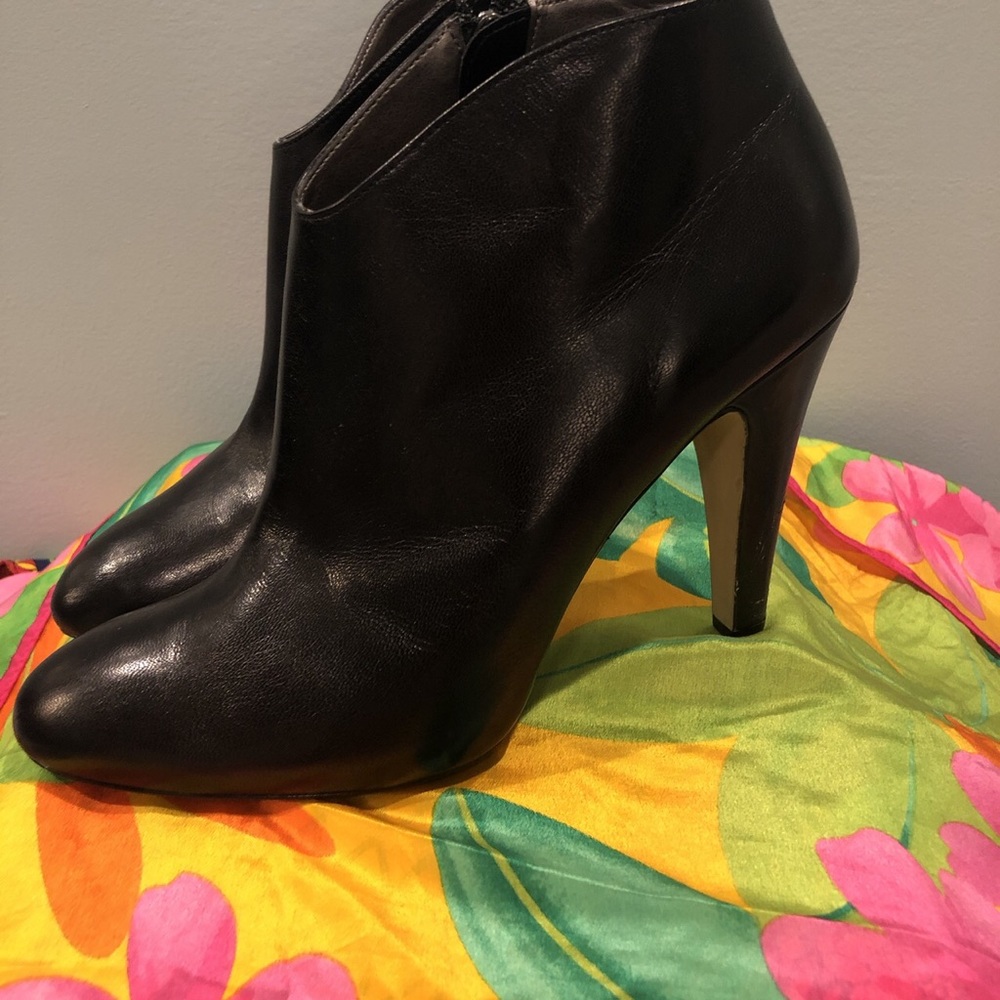 Adrienne Vitadinni black booties